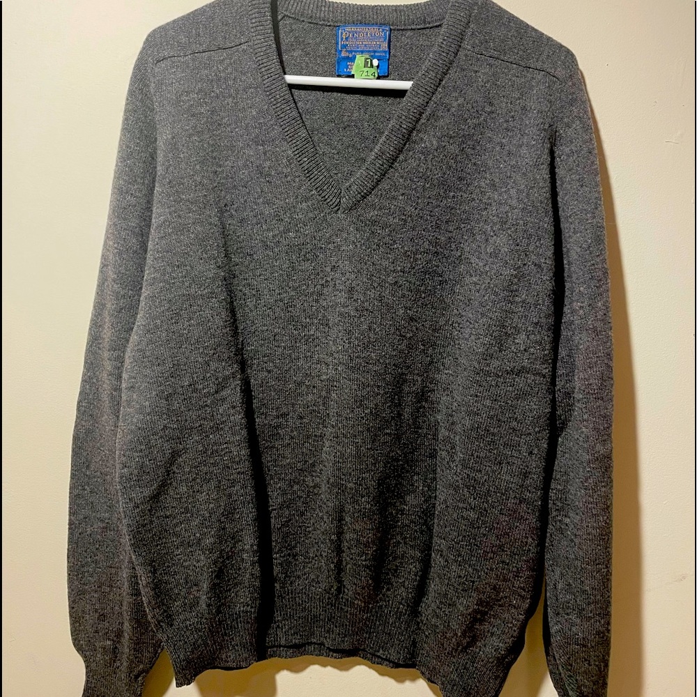 Pendleton 100% virgin wool v neck sweater size XL